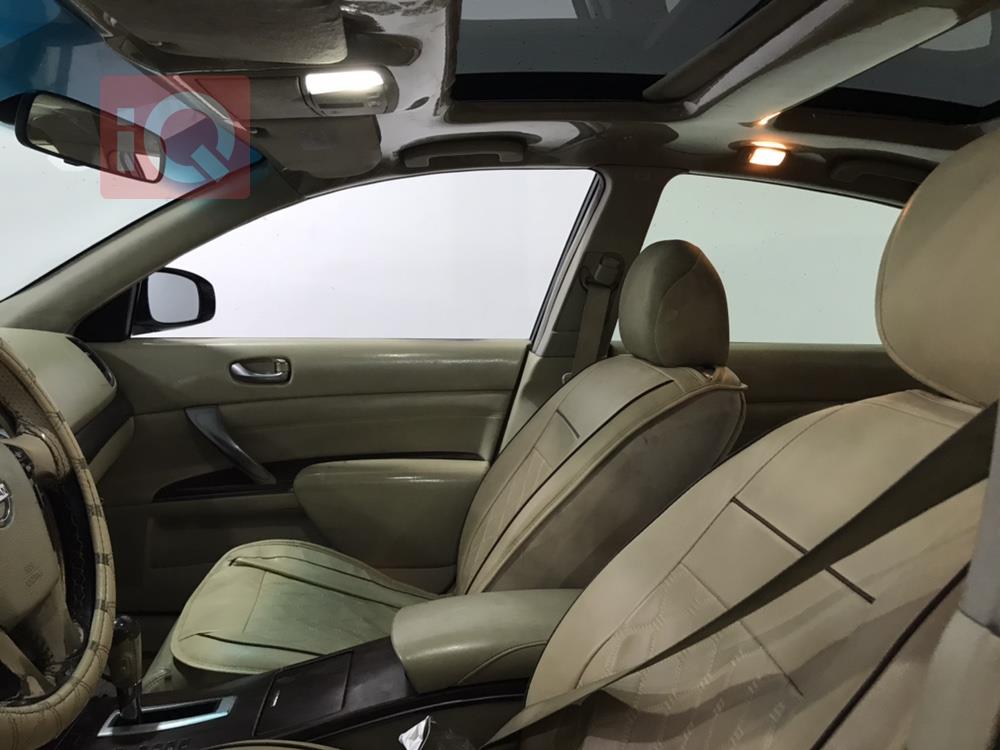 نيسان تيانا